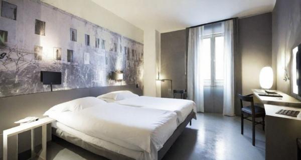 Chambre à l'hôtel Arli photo