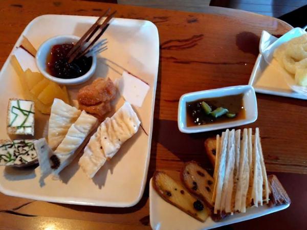 Bar à vins et fromages Paradox photo