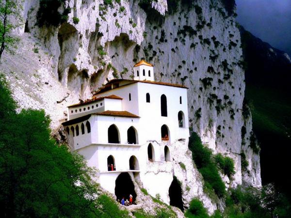 Photo du monastère d'Ostrog